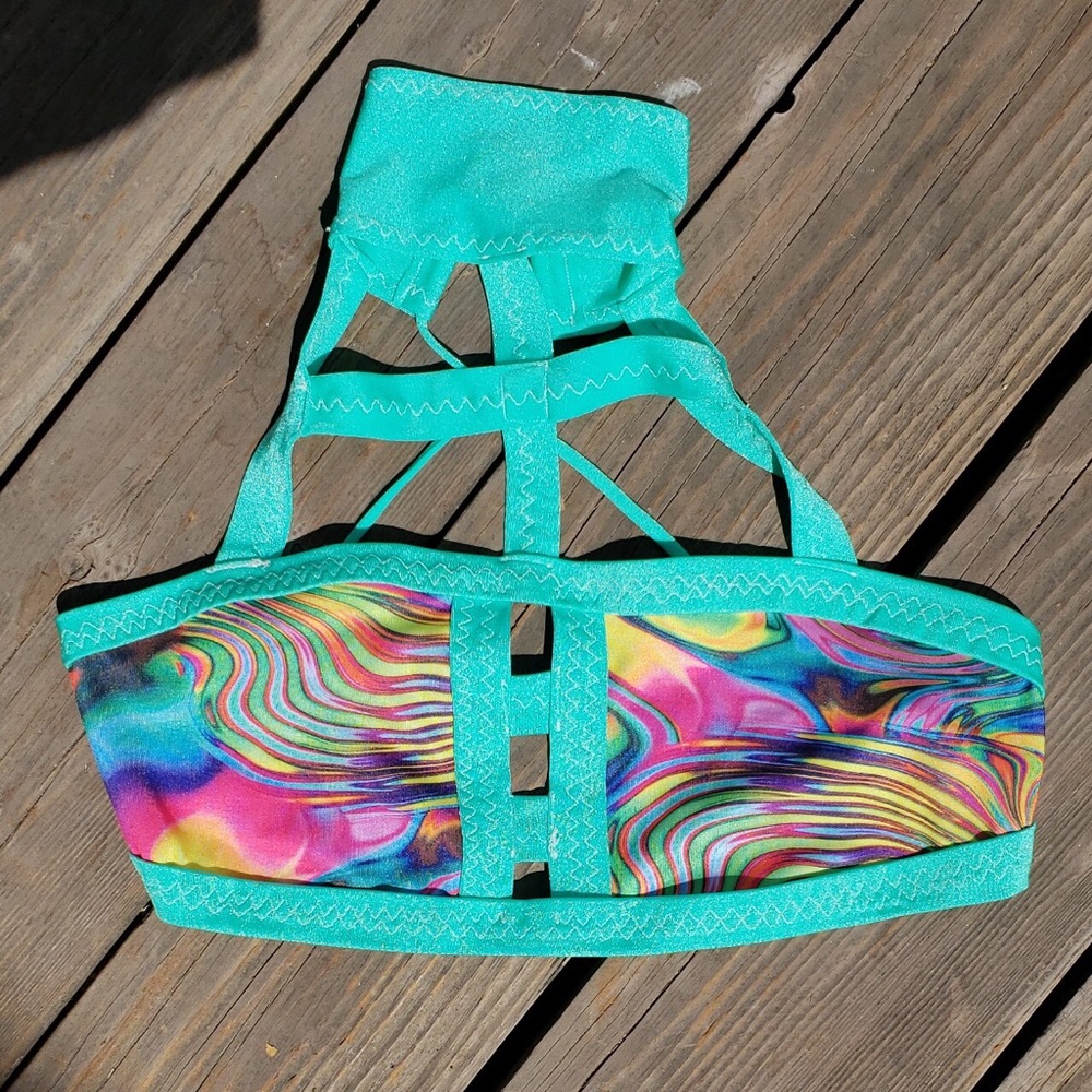 Fun top ! One of a kind